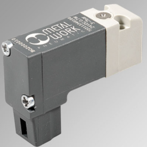 PLT10 3/2NC 0.7W 24VDC MAN. METALWORK 722113340100